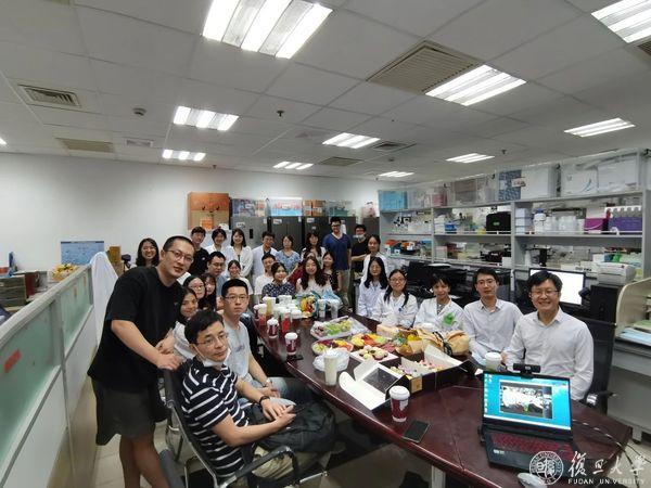 复旦大学采血就能预测数百种疾病！复旦成果登《细胞》开年封面