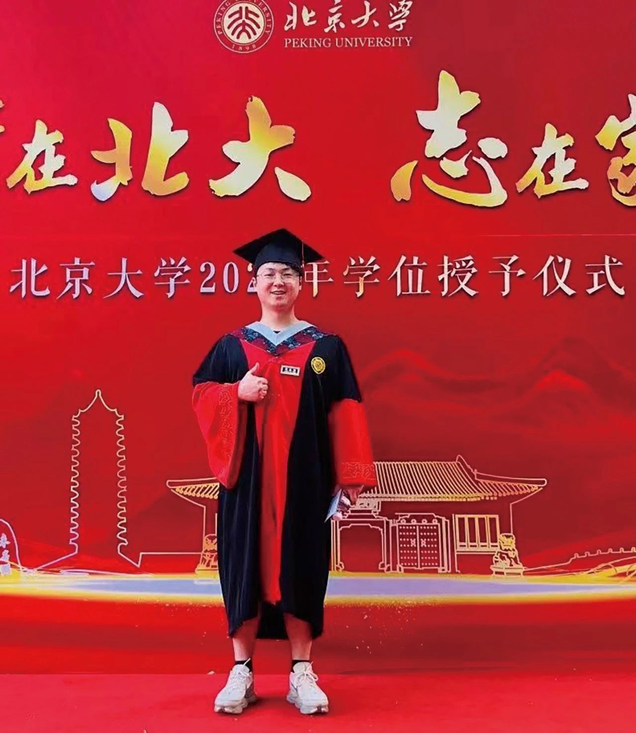 “东方神秘力量”爆火，DeepSeek背后的年轻人