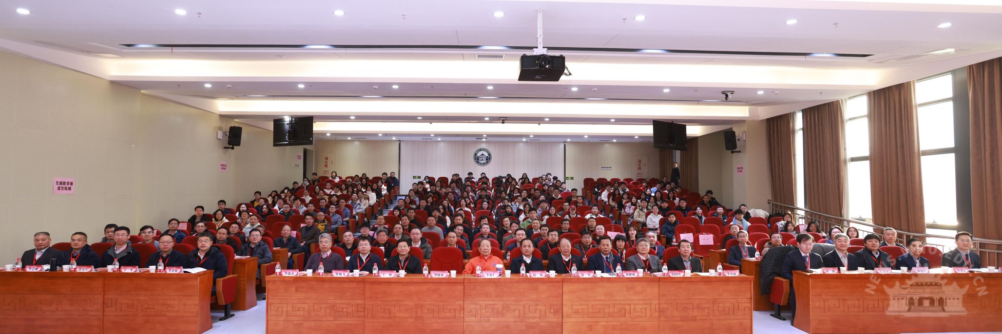 武汉大学武汉大学地理学科发展与交叉创新论坛举行