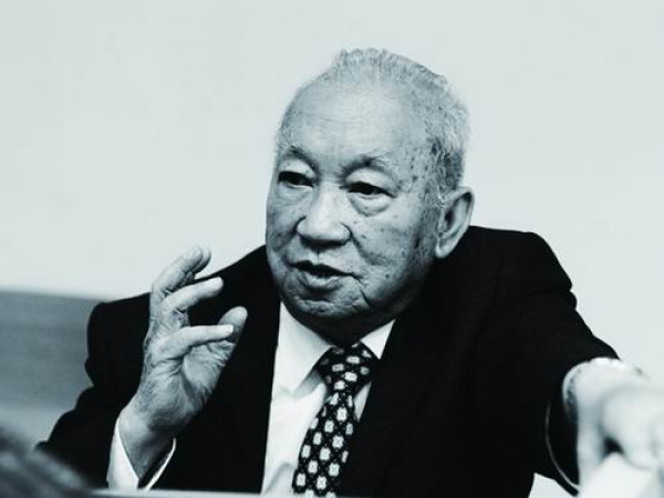女儿追忆父亲梁思礼院士：他总是笑对人生