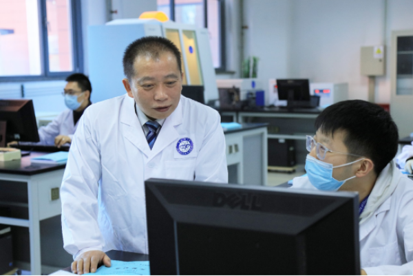给煤炭“变身”后，他又在惦记能源的未来