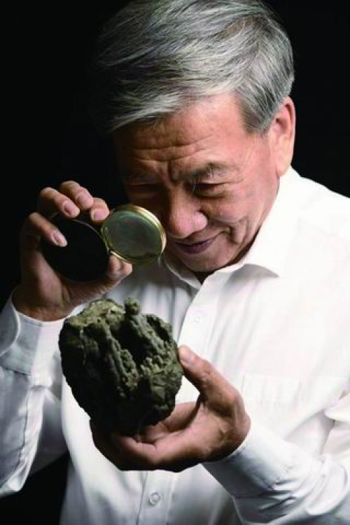 “火山爷爷”刘嘉麒：笑看“地狱之门”