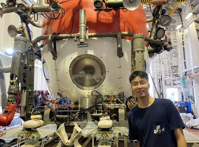 北京航空航天大学《Science Robotics》刊发北航研究团队和合作者最新研究成果：深海小型多模态机器人