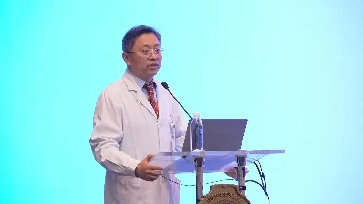 附属瑞金医院创新帕金森病疗法，国内首例接受该疗法的患者“走”向康复
