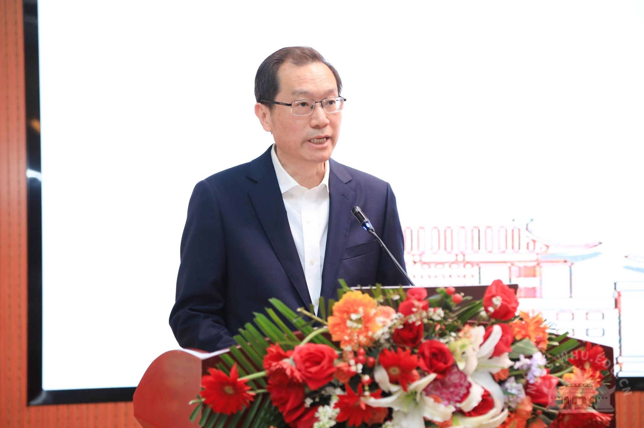 武汉大学武汉大学举行第十四届电力樱花论坛