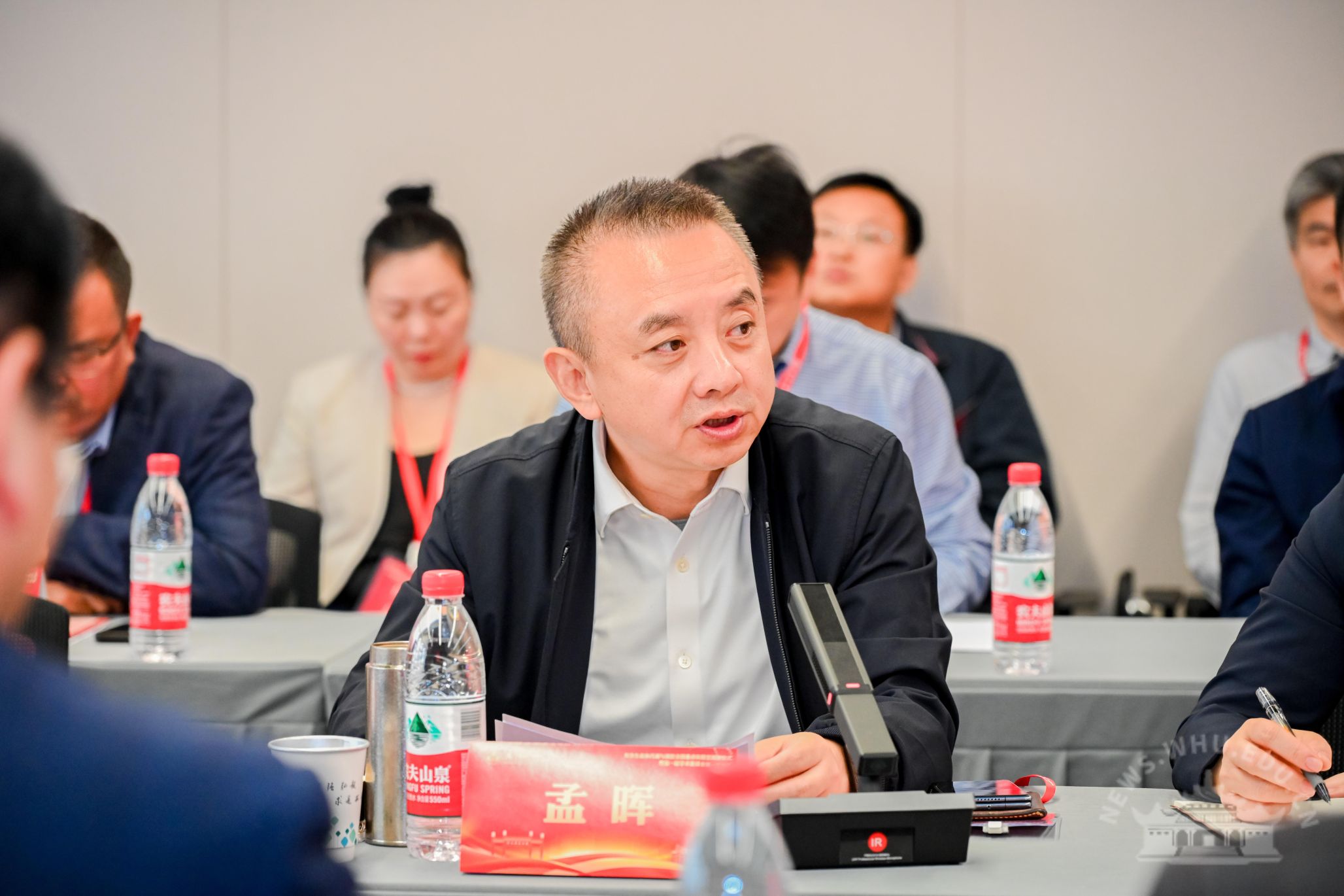 武汉大学复杂生命体代谢与调控全国重点实验室第一届学术委员会第一次会议举行