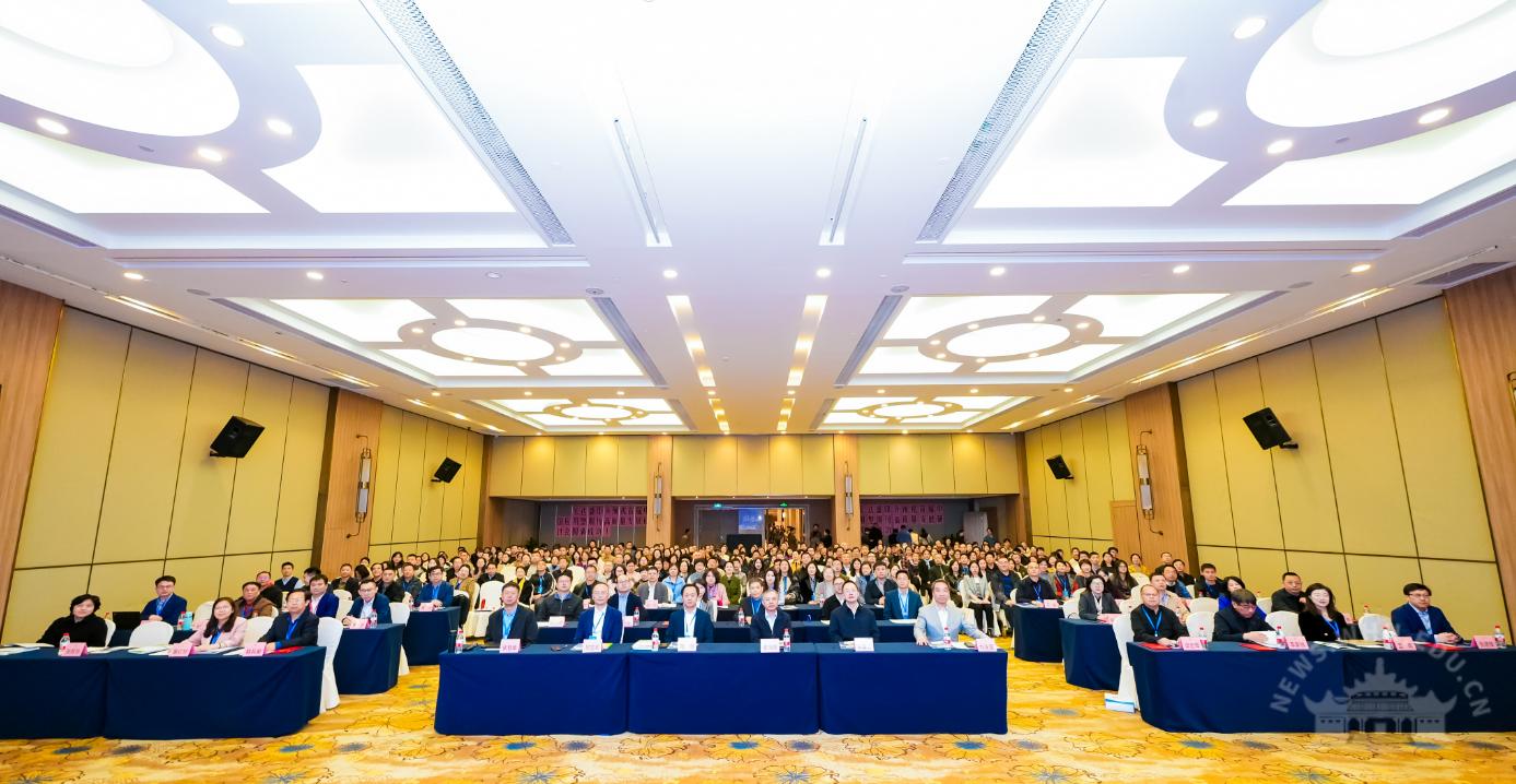 武汉大学专家学者共议推进数智时代应用型期刊的产学研用融合发展之路