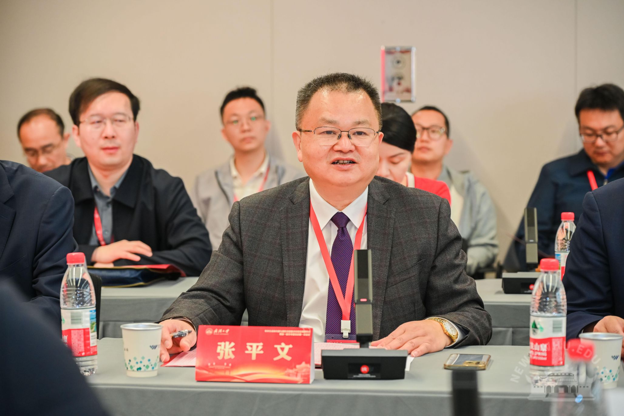 武汉大学复杂生命体代谢与调控全国重点实验室第一届学术委员会第一次会议举行