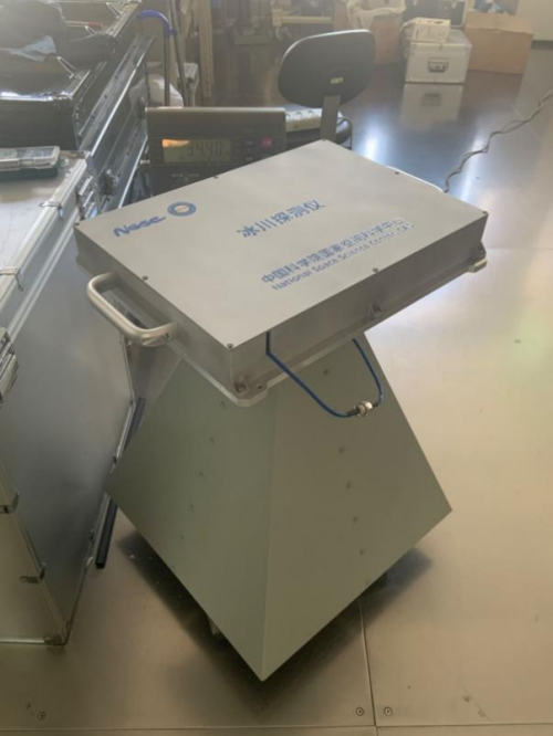 科学家利用超宽带高光谱微波辐射计完成南极冰盖探测实验
