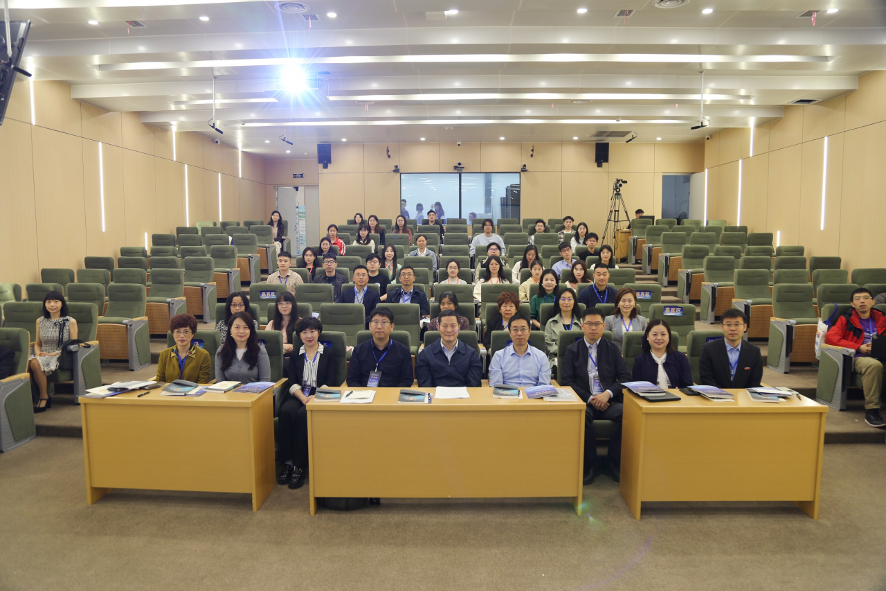 电子科技大学外国语学院举办2025成都科幻城市与文学高端论坛