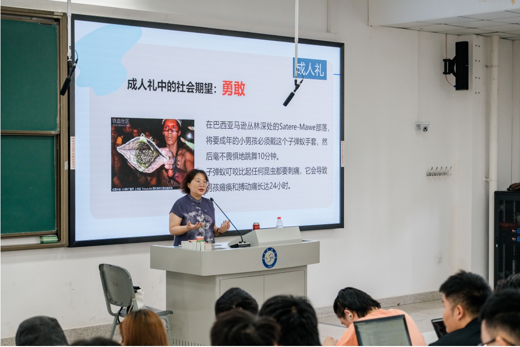 电子科技大学学校举办第十届“研究生学术交流月”