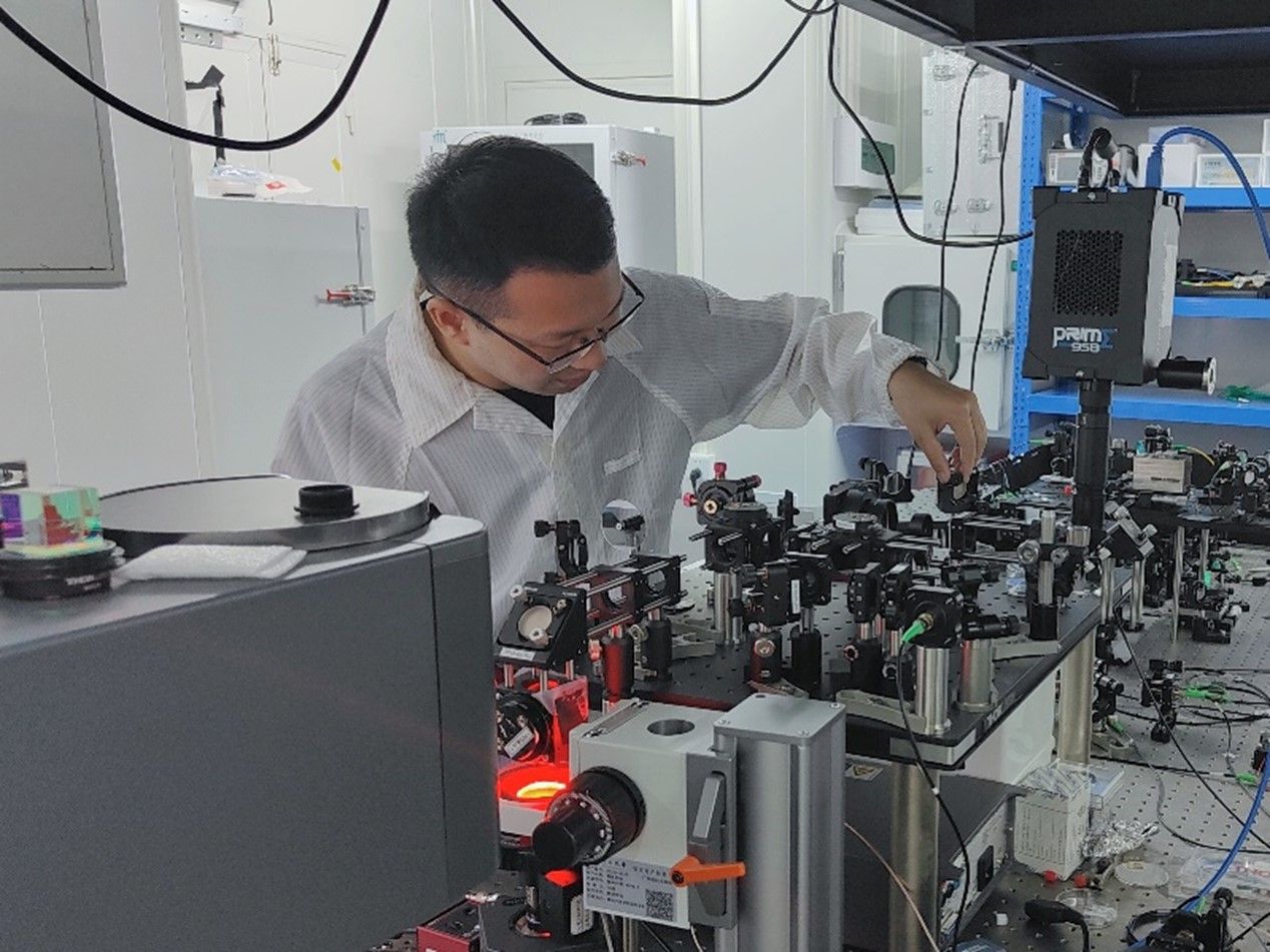 中山大学纳米“双光子工厂”问世！中大科研团队研制新型量子纠缠光源登《自然》