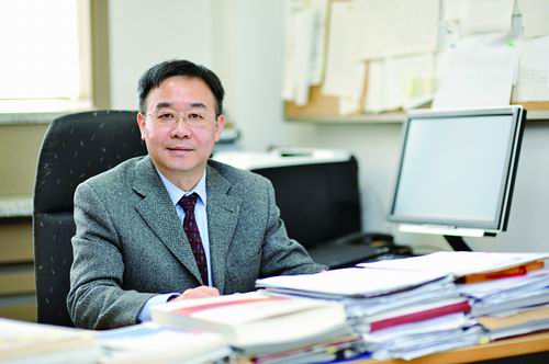 杨锐:钛铸强国器