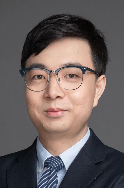 上海交大溥渊学院薄首行与数学科学学院徐振礼、周圣高等组成交叉研究团队在《物理评论快报》发表论文：提出Real 2D电化学仿真模型