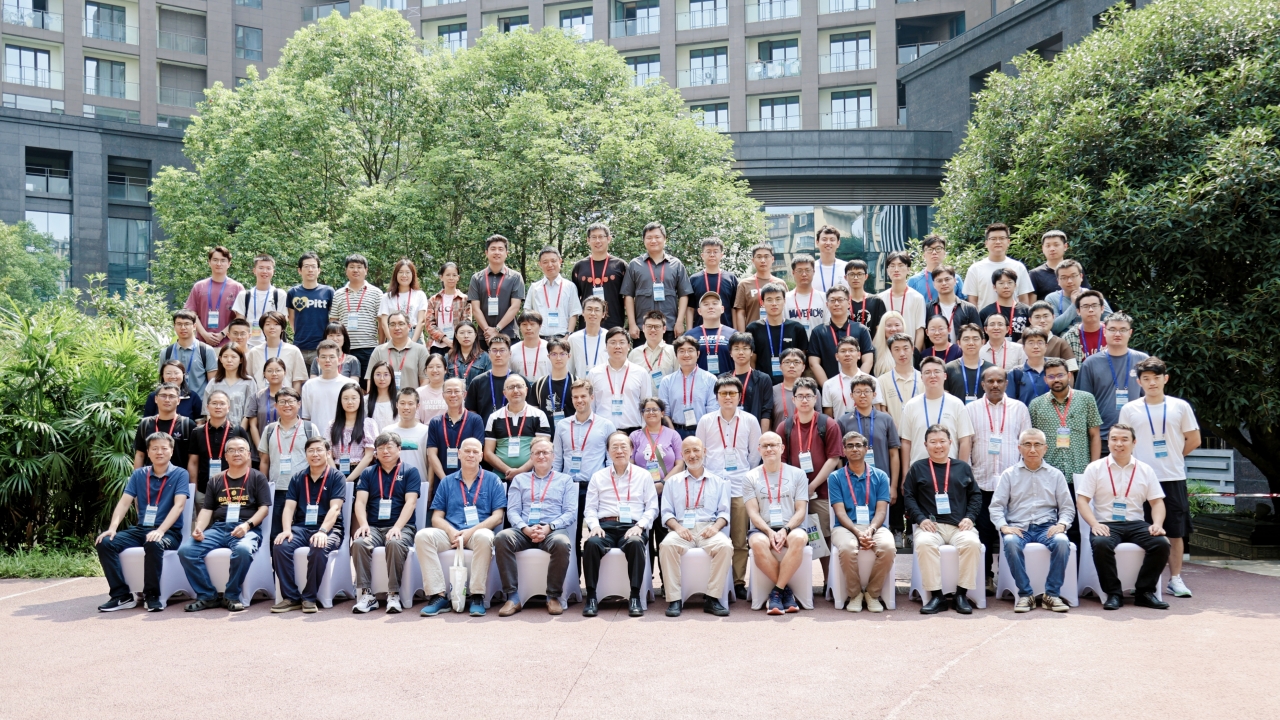 电子科技大学第31届国际计算与组合学会议在成都圆满落幕