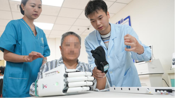 华中科技大学协和医院脑机接口医工融合病房服务近百名神经功能受损患者