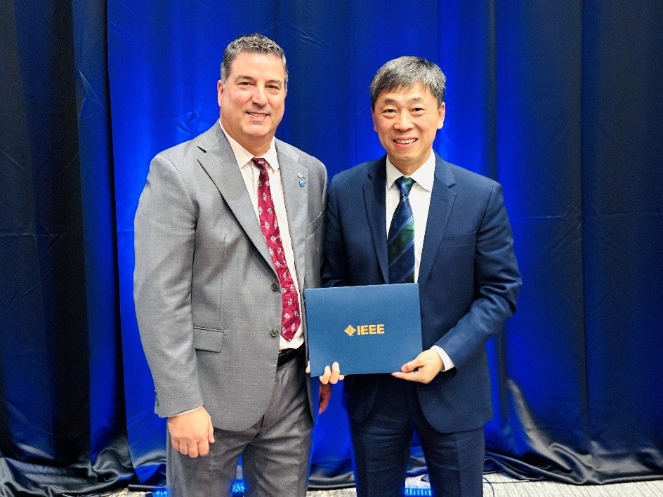 清华大学电机系教授何金良获得2025年度理查德·斯托达德卓越成就奖