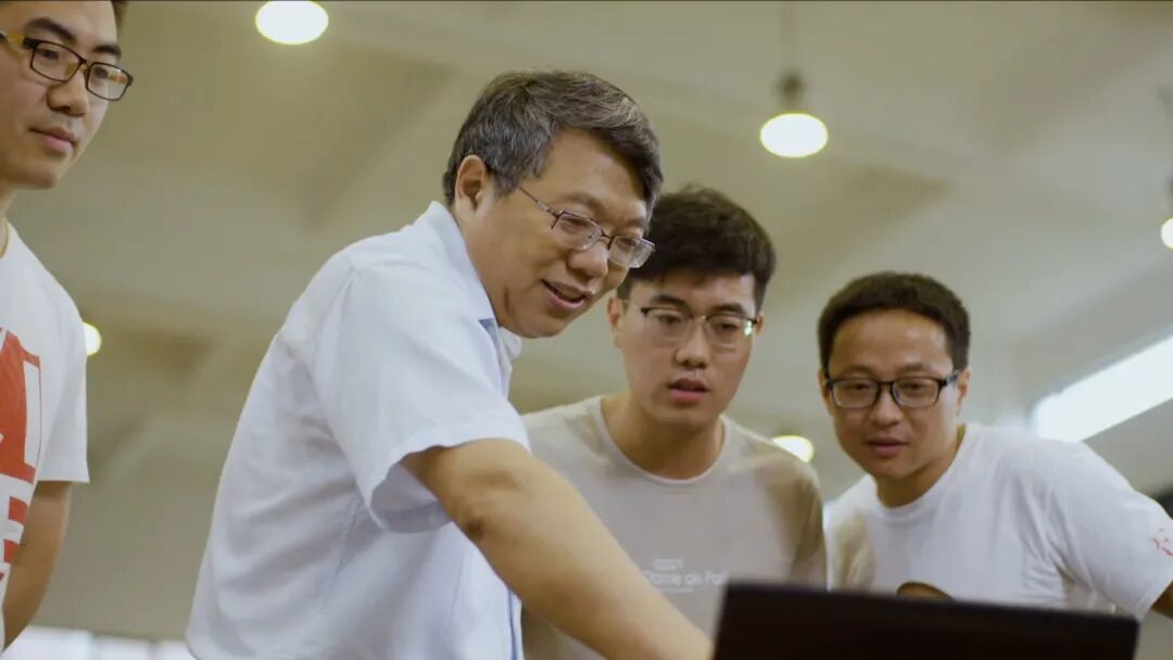 交通学院孙立军教授领衔的低碳智能道路设施教师团队入选“全国高校黄大年式教师团队”