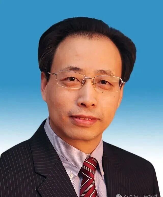 中国工程院院士,出任985党委书记