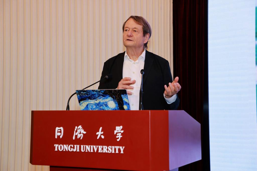 教育部首批哲学社会科学创新团队同济大学“设计赋能的城市高质量发展研究”2025主题论坛举行