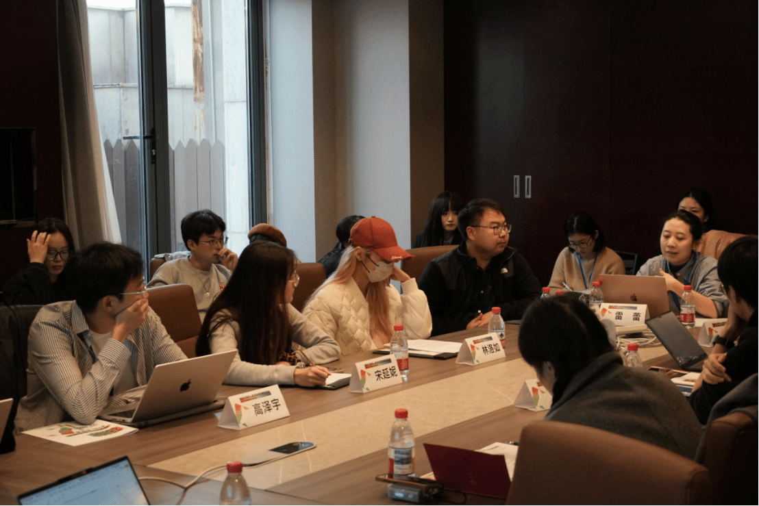 中央民族大学“智能计算与人机共生的传播新图景——2025年智能与计算传播学年会”在中央民族大学举行