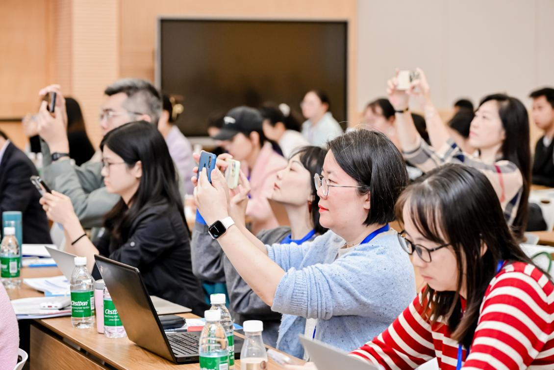 2025年第二届大湾区外语学科高端论坛在北京师范大学珠海校区举办