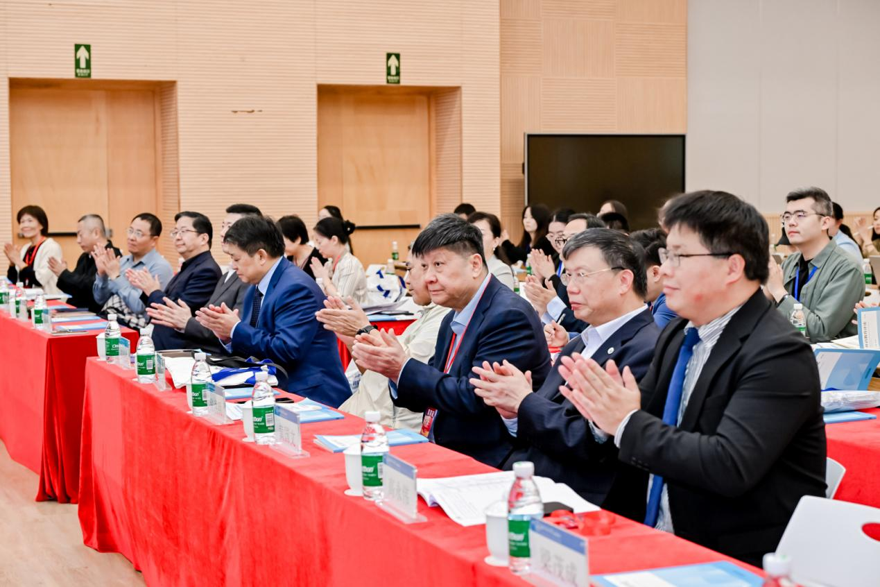 2025年第二届大湾区外语学科高端论坛在北京师范大学珠海校区举办