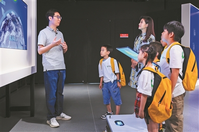 成里京：致力还原海洋气候变化“魔方”