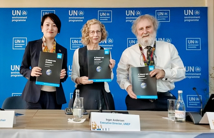 同济教授作为全球环境展望联合主席共同发布联合国GEO-7报告