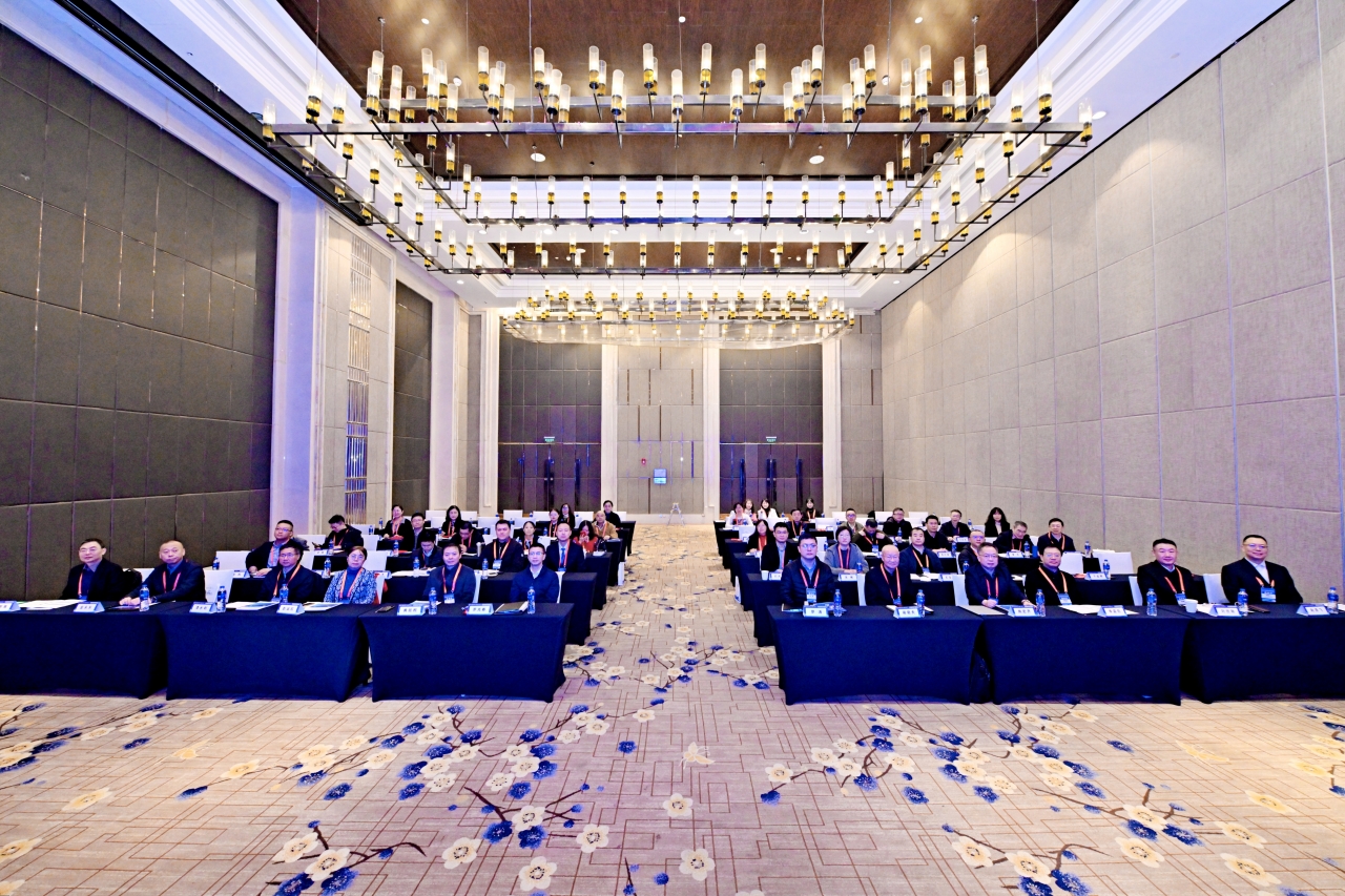 电子科技大学高校实验室管理与教育创新论坛暨《实验科学与技术》编委会会议举行