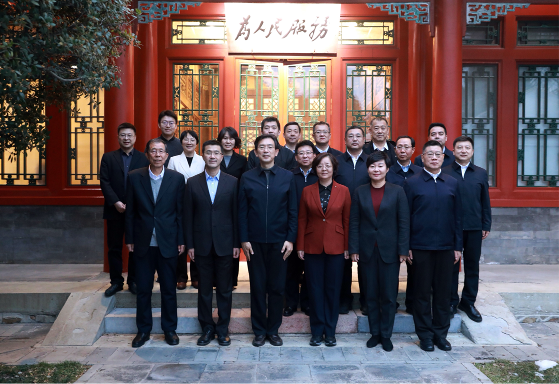 清华大学清华大学与包钢集团签署战略合作协议