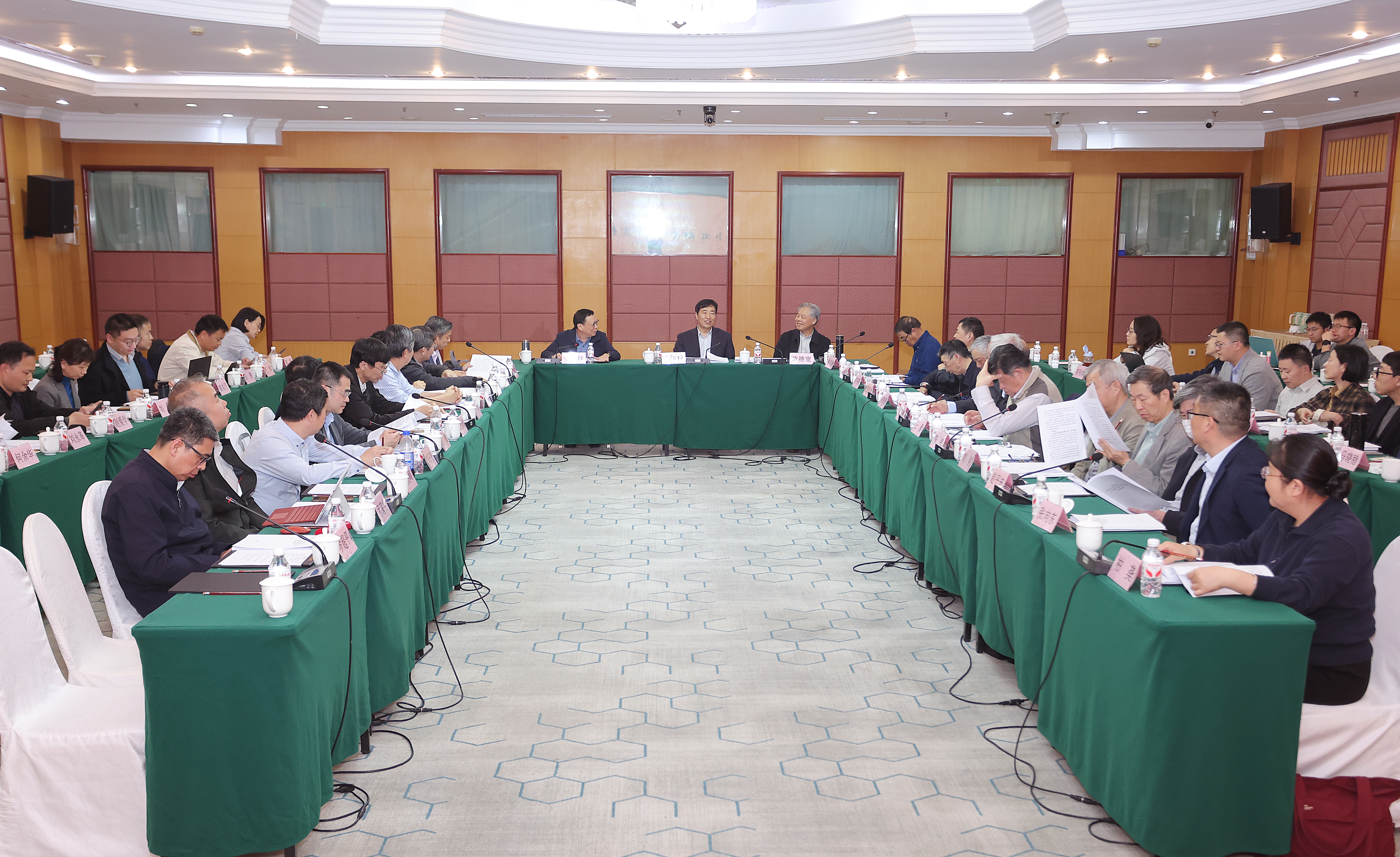 清华大学2026年度古文字工程部门协同机制扩大会议暨“十四五”收官总结与“十五五”规划研讨会举行