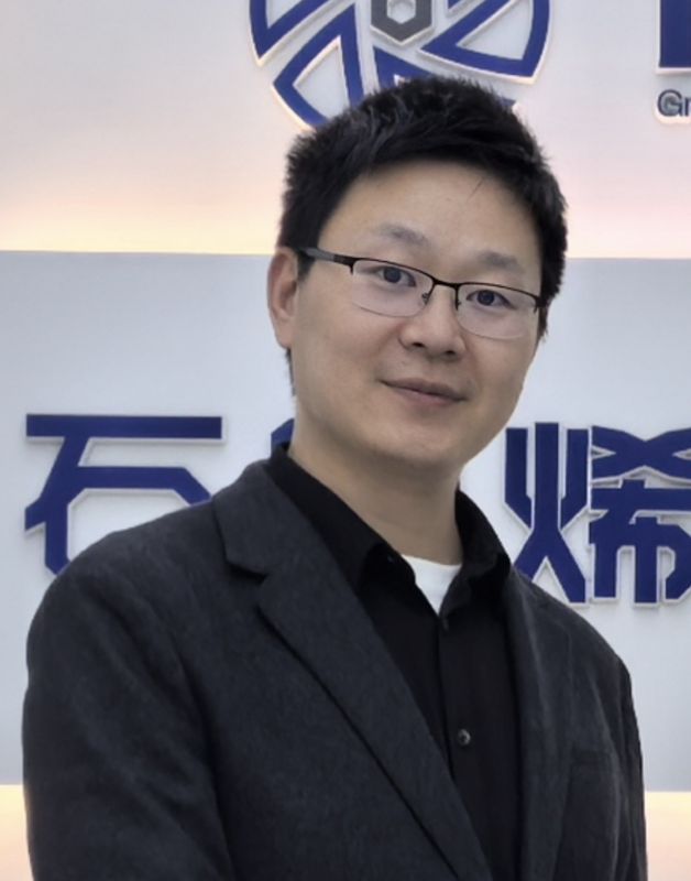 南京大学Nature发文：南京大学王雷、于葛亮团队发现“穿越纬度”的新量子物态——变维反常霍尔态