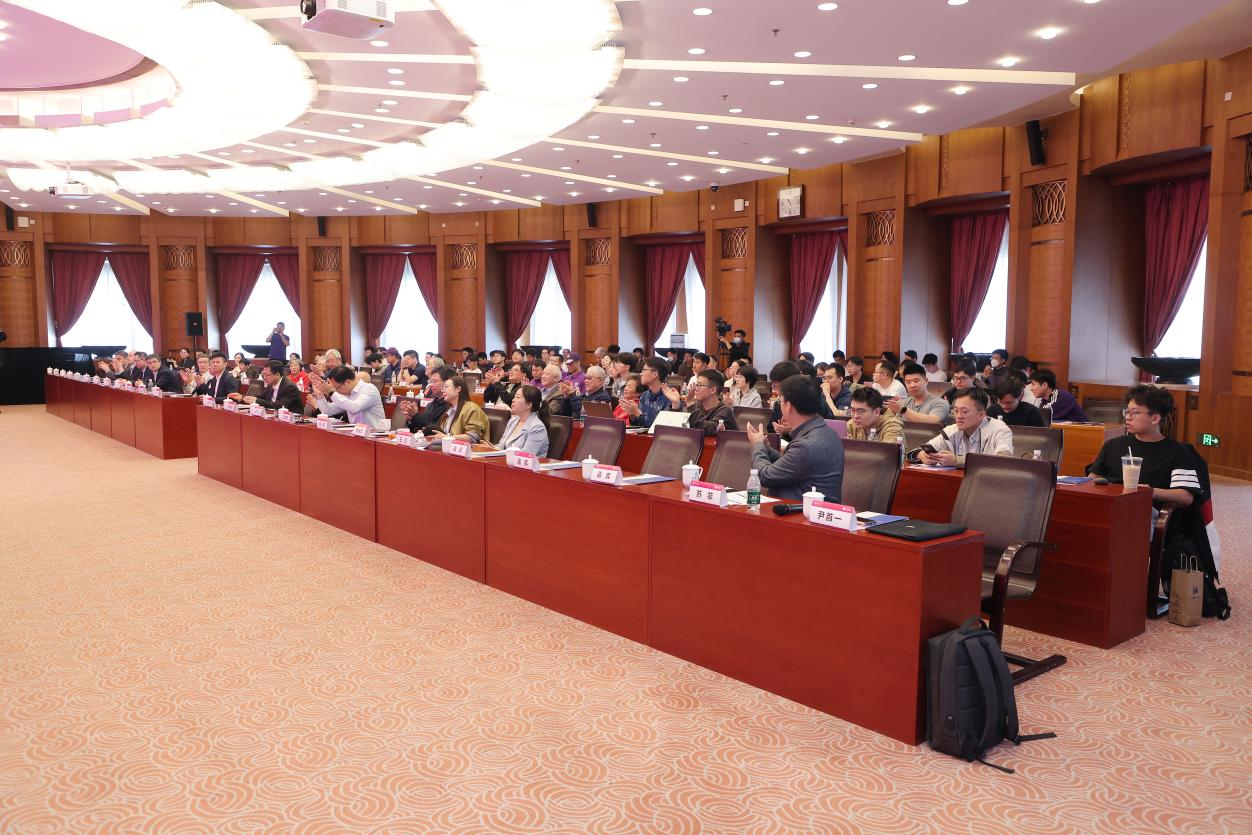 清华大学清华-精智达人工智能赋能先进存储测试系统联合研究中心揭牌