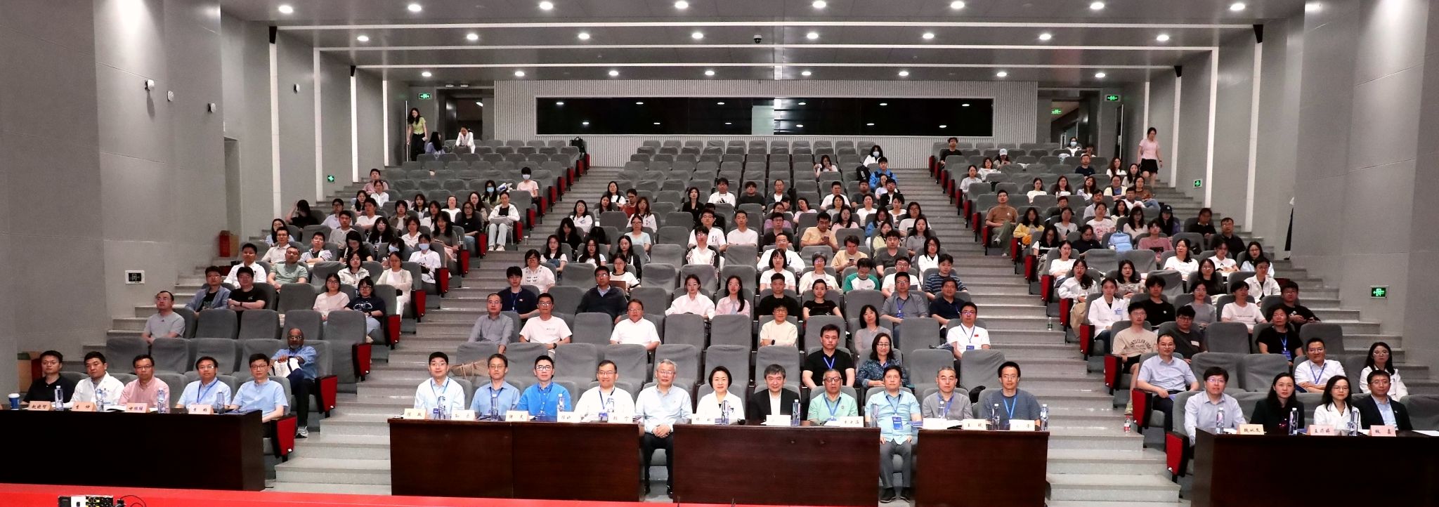 南京大学"仙林论坛"第二十七期暨"2026基础与转化医学金陵论坛"召开