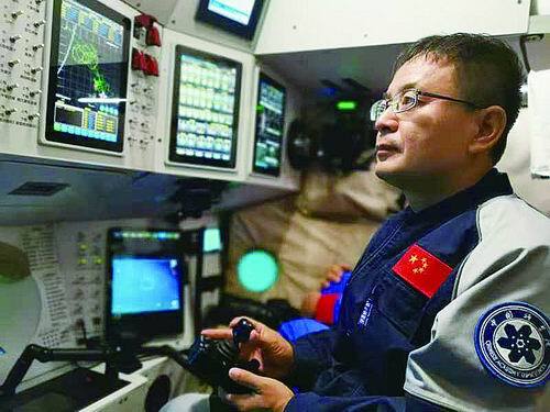 从小想当科学家的他,在万米深海留下中国足迹