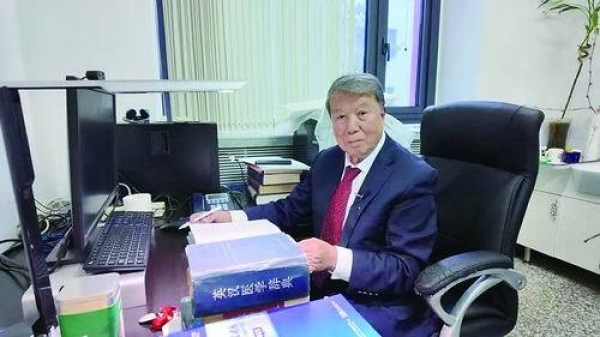 “果蝇院士”郭爱克：千钧之重 轻轻为之