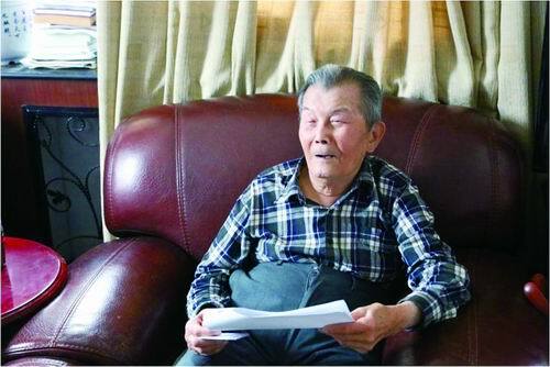一位总想隐去名字的先生